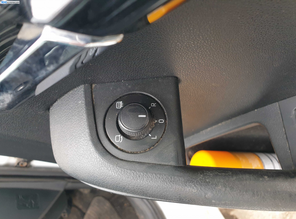 Buton Reglaj Oglinzi Rabatabile cu Pliere si Incalzire Skoda Octavia 3 2013 - 2020 [K4833]