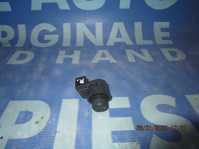 Buton reglaj oglinzi Renault Laguna 1999; 7700421406