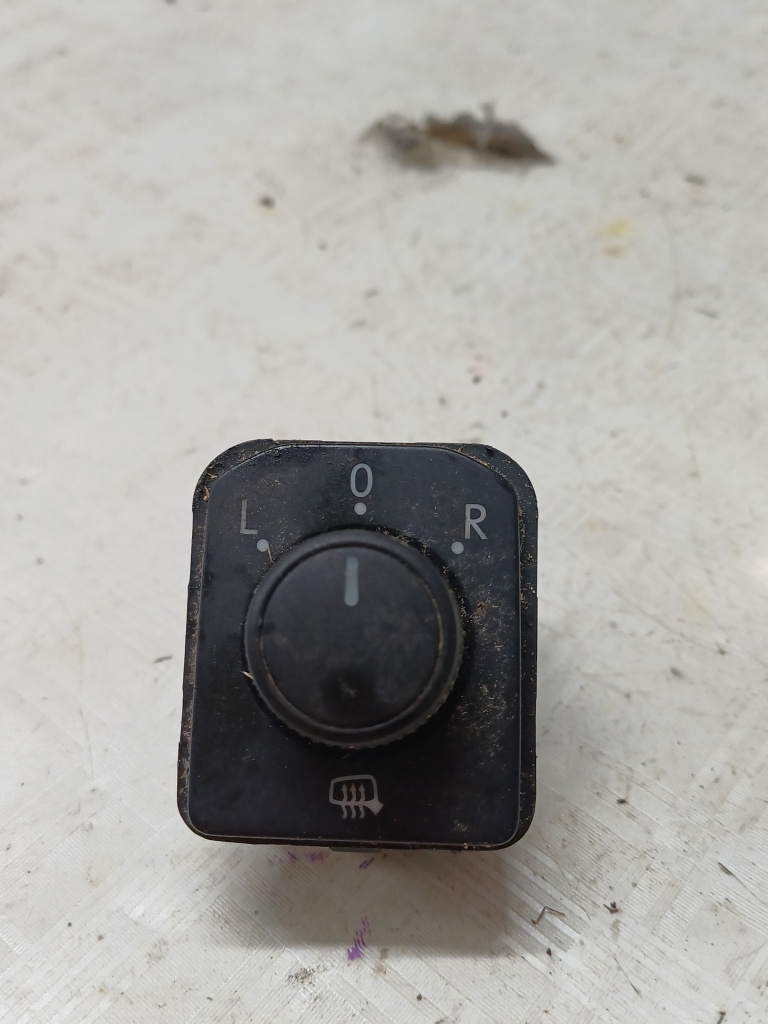 Buton reglaj oglinzi Skoda Kamiq - Motorina 2018, 654959566