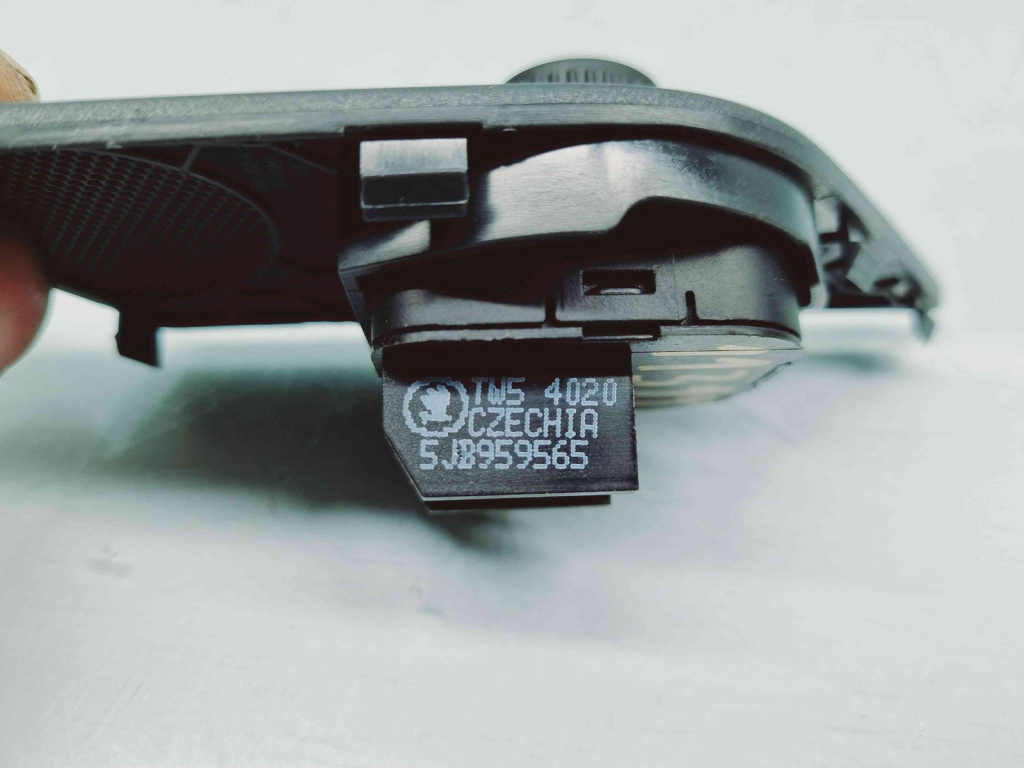 Buton reglaj oglinzi Skoda Rapid (NH3) [Fabr 2012-2019] 5JB959565