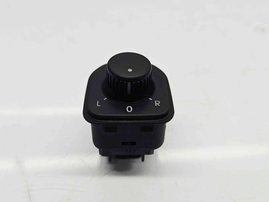 Buton reglaj oglinzi Volkswagen Golf 5 Plus (5M1) [Fabr 2005-2008] 1K0959565