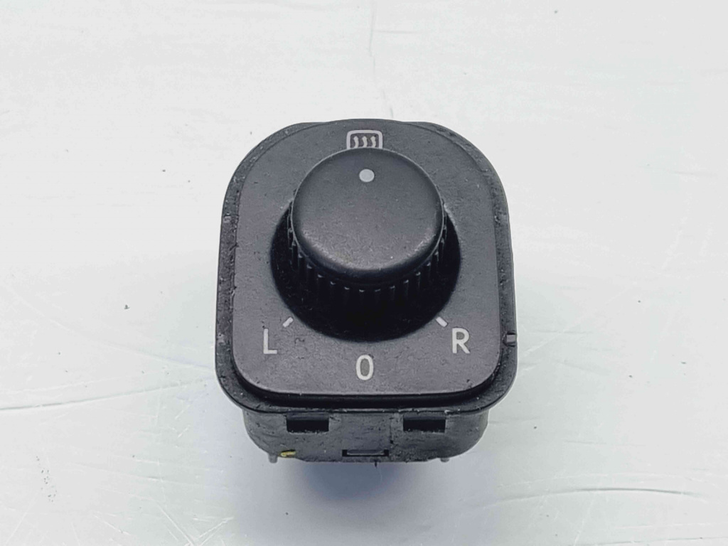 Buton reglaj oglinzi Volkswagen Passat B6 (3C2) [Fabr 2005-2010] 1K0959565H