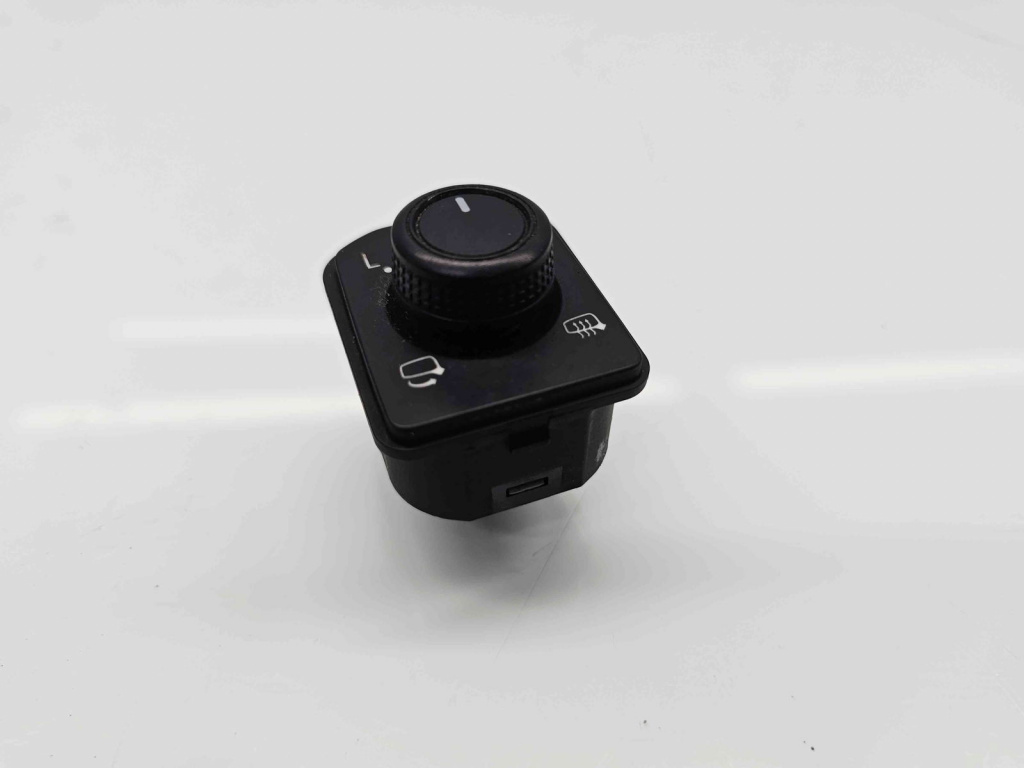 Buton reglaj oglinzi Volkswagen Passat B8 (3G2) [Fabr 2015-prezent] 3G0959565B