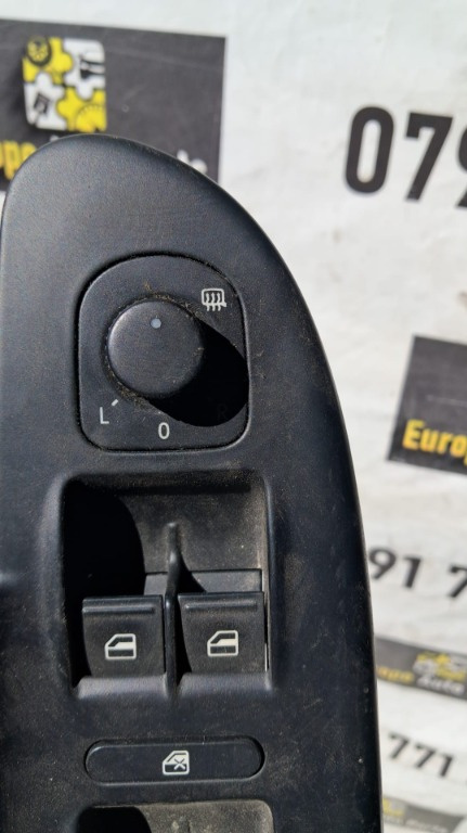 Buton reglaj oglinzi VW Passat B6 an 2010 cod 1K0959565K