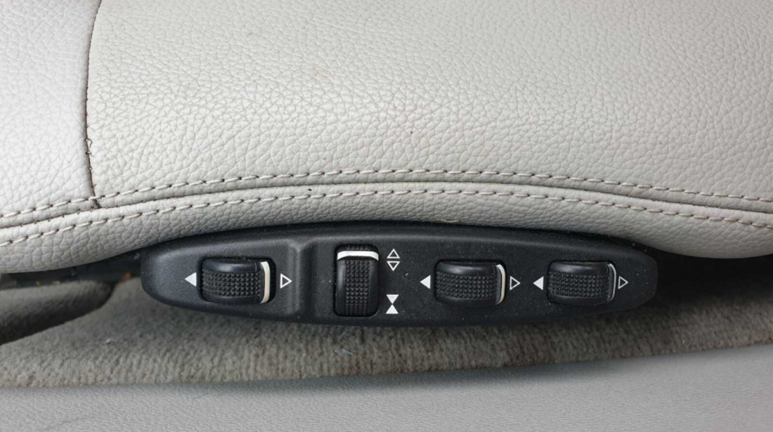 Buton Reglaj Perne Confort Confort Scaun Dreapta Fata Pasager Mercedes Clasa E Class W212 2009 - 2012 [C3285]