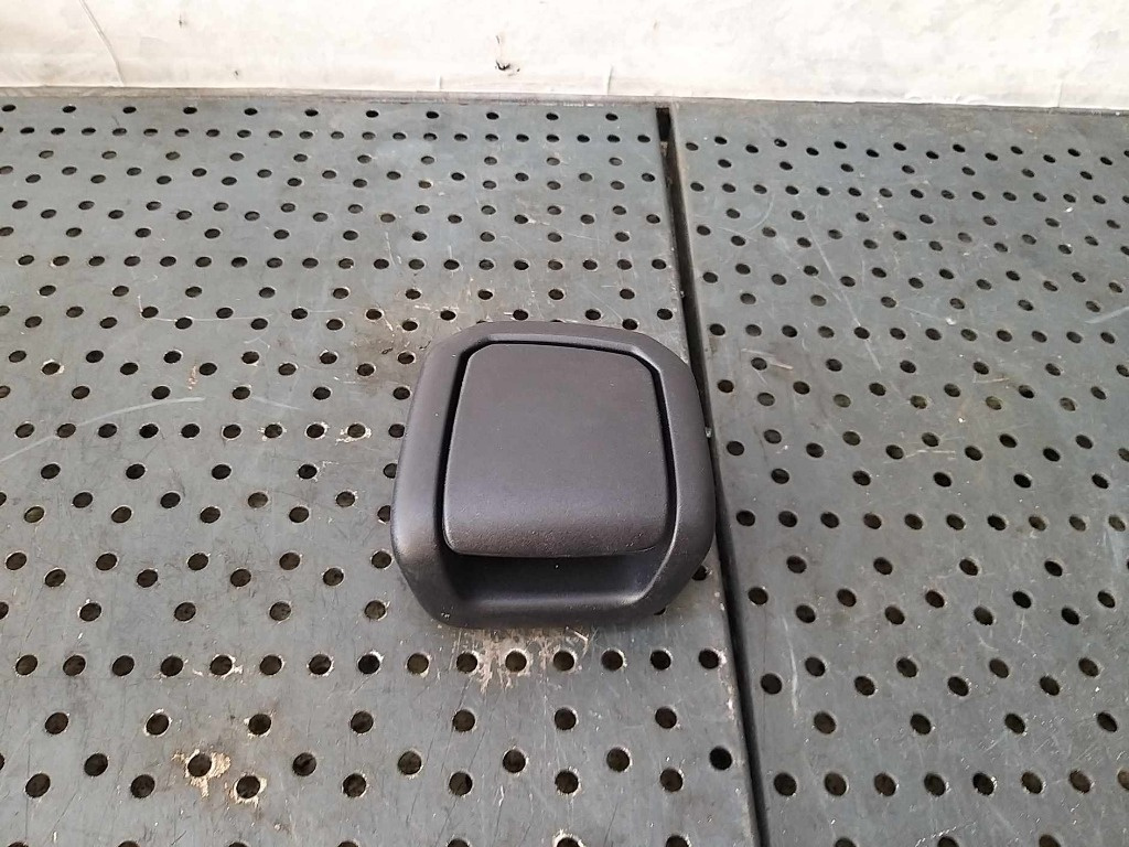 Buton reglaj scaun dreapta fata ford fiesta 6 8a61a62762a