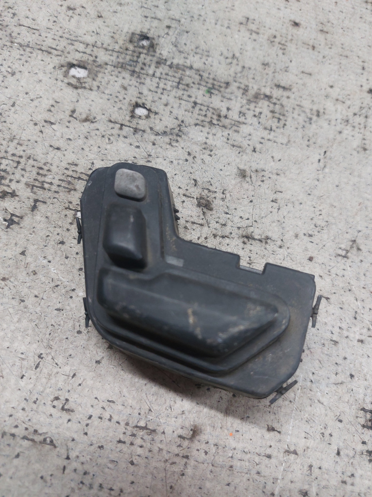 Buton reglaj scaun Mercedes ML - Motorina 2012, A1669063700