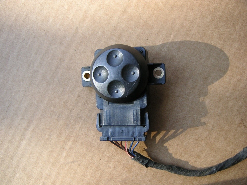 Buton reglaj spatar scaun Audi A4 B6 (2002-2005) cod 8E0959777
