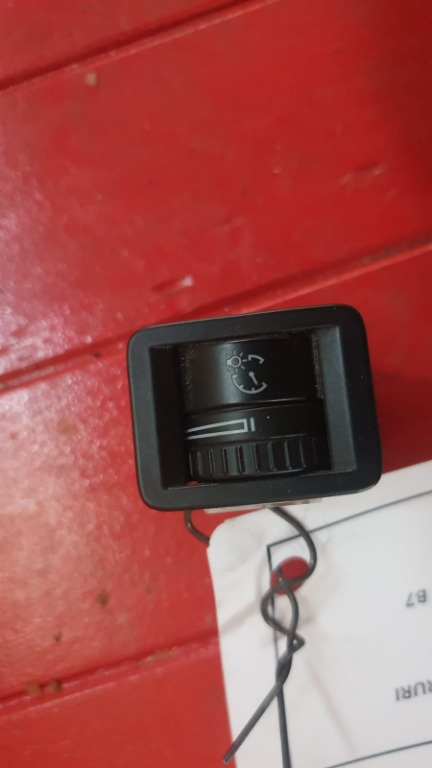 Buton reglare faruri Vw Passat B7