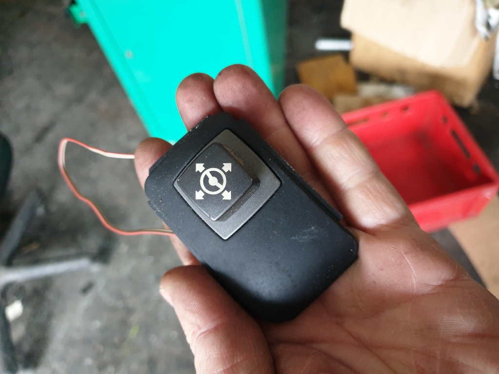 Buton Reglare Volan BMW Seria 7 E65 E66 2008