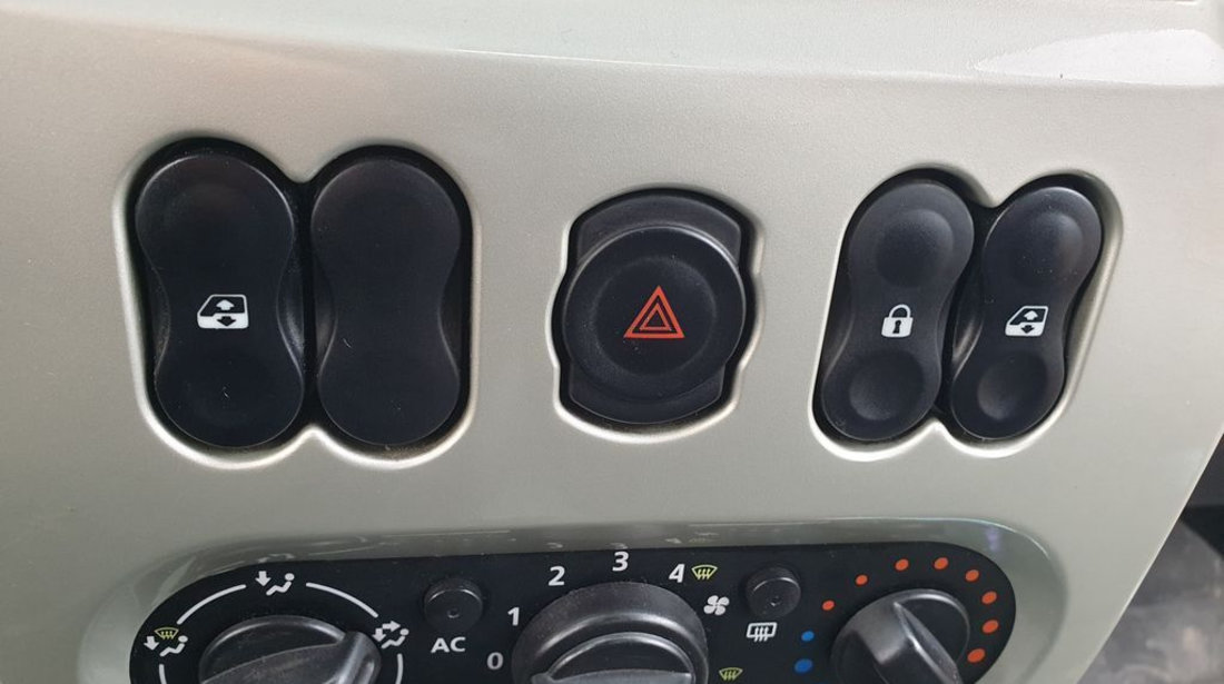 Buton Releu Avarie Avarii Dacia Logan 1 Facelift 2008 - 2012