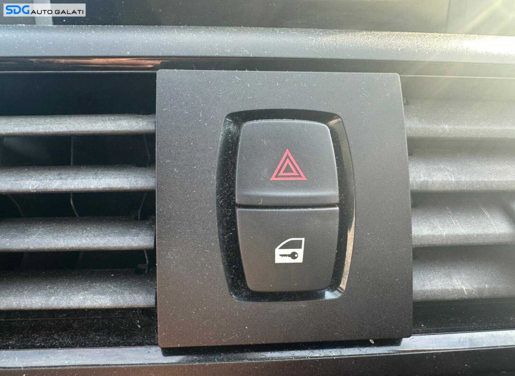 Buton Releu Avarii Avarie BMW Seria 1 F20 F21 F22 F23 2011 - 2019 [C9537]