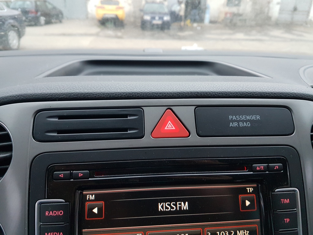 Buton / Releu Avarii VW Tiguan Non Facelift 2007 - 2011