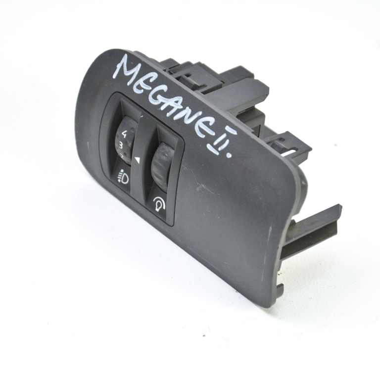 Buton Renault MEGANE 2 2002 - 2010 Motorina 8200121805B, 8200176081