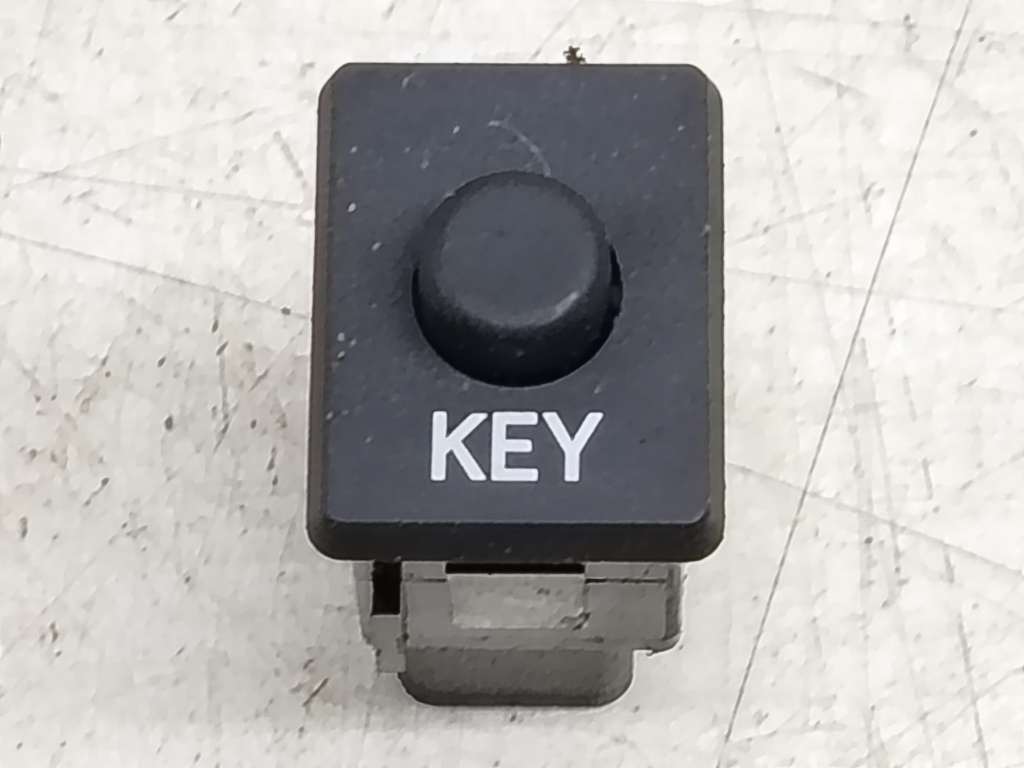 Buton resetare presiune anvelope 15a257 Toyota Prius 2 [2003 - 2011] 1.5 hybrid 1NZ-FXE