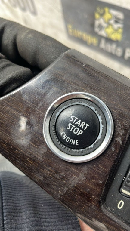 Buton start stop BMW seria 3 E92 E93 3.0 D cod motor N57D30A transmisie automata an 2011 cod 9146356...