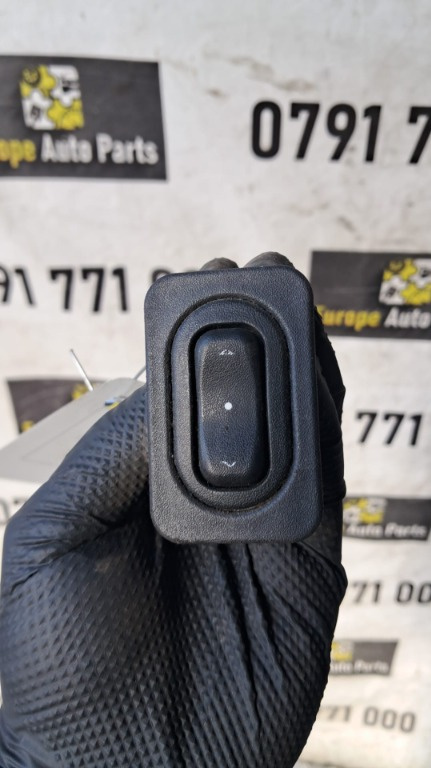 Buton usa dreapta Opel Meriva an 2007 cod 24407699