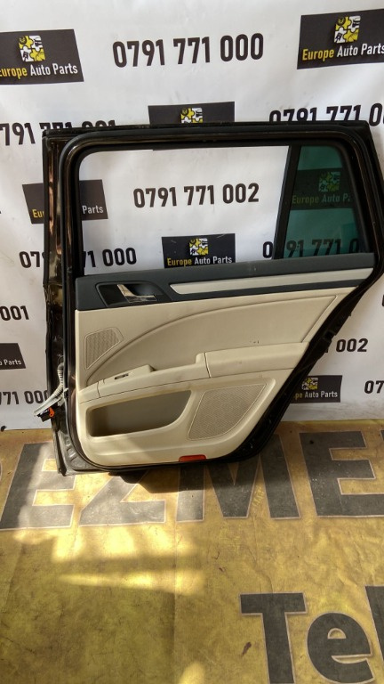 Buton usa dreapta spate Skoda Superb 2.0 TDI combi cod motor CFF an 2013