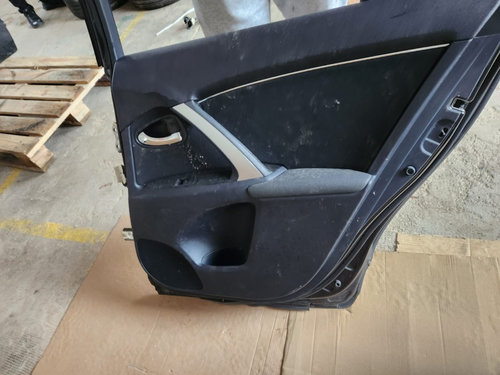 Buton usa dreapta spate Toyota Avensis 2.0 D-4D combi 2010 2011 2012 2013 2014
