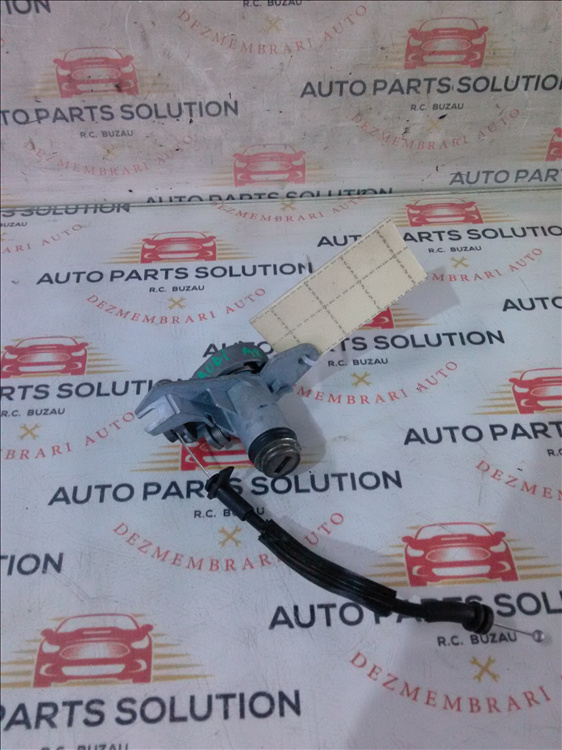 Butuc capota portbagaj AUDI A8 an fabr. 2018