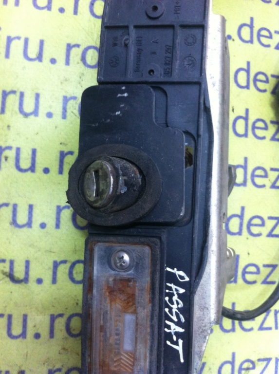 Butuc capota portbagaj Volkswagen VW Passat B5.5 [facelift] [2000 - 2005] Sedan 1.9 TDI MT (101 hp) (3B3)