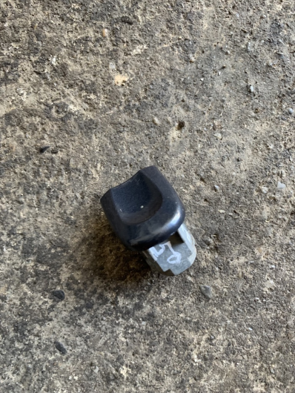 Butuc fals usa stanga spate Volkswagen VW Jetta 5 [2005 - 2011] Sedan 4-usi 2.0 TDI MT (140 hp) (1K2)