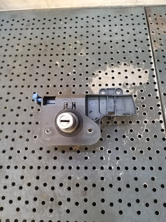 Butuc haion opel corsa c 90534783 24460839