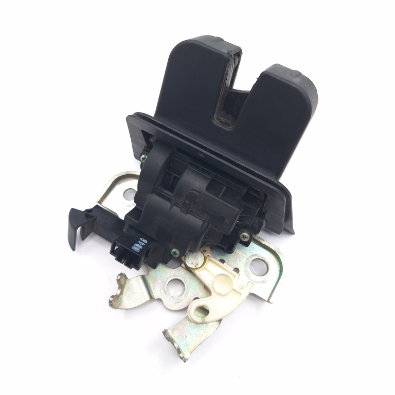 Butuc Portbagaj Audi A4 B8 (8K) 2007 - 2015 Motorina