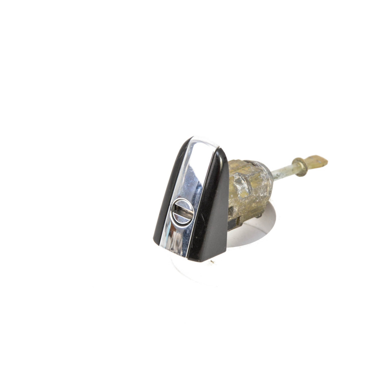 Butuc Usa Fata Vw Phaeton (3D) 2002-2016 3.2 V6 Ayt Benzina Dreapta Stanga 3D0837167, 3D0837166
