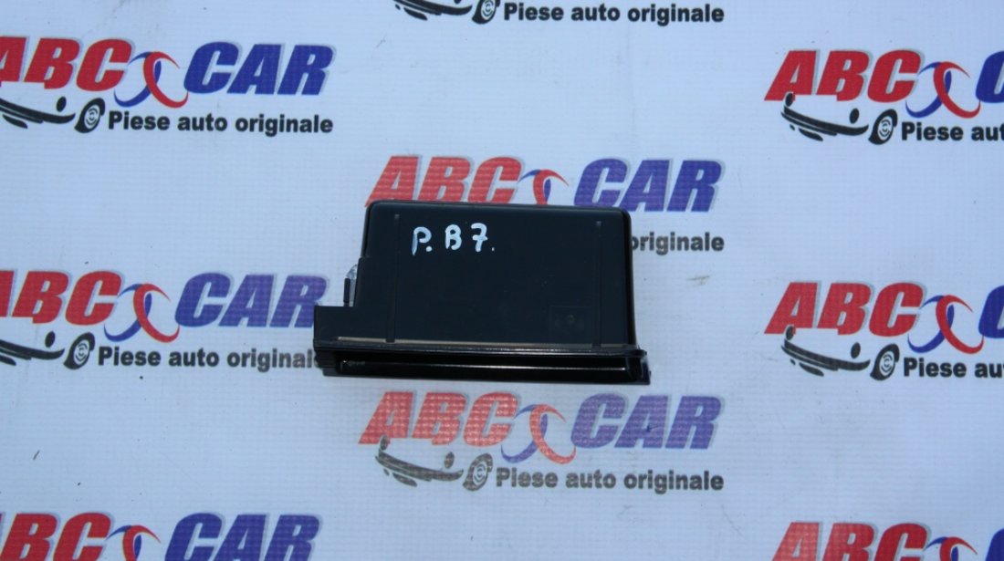 Buzunar bord VW Passat B7 cod: 3C0863077 model 2012