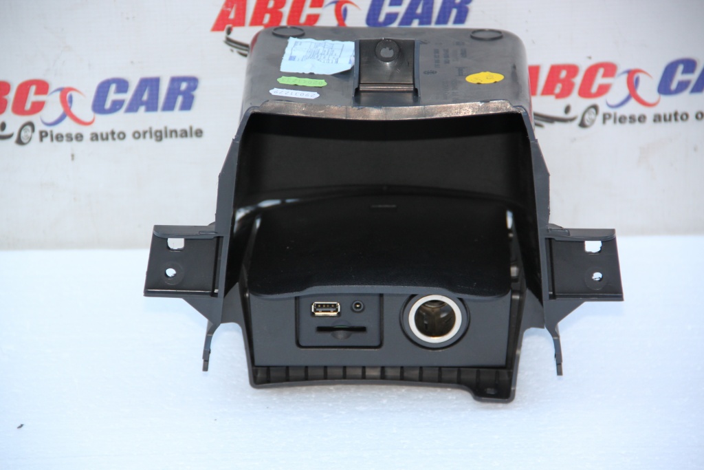 Buzunar depozitare cu priza 12V si USB Opel Zafira C cod: 13293521 model 2018