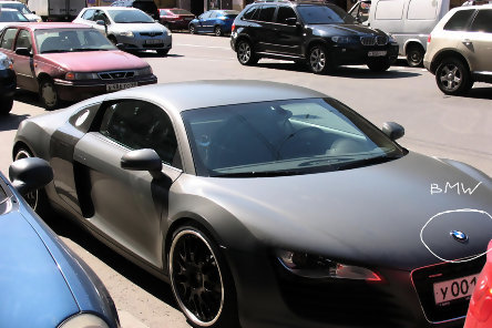Bwhaha! Audi R8 de la BMW Bwhaha! Audi R8 de la BMW
