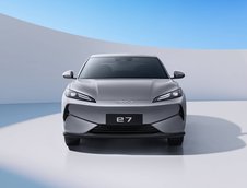 BYD e7