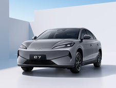 BYD e7