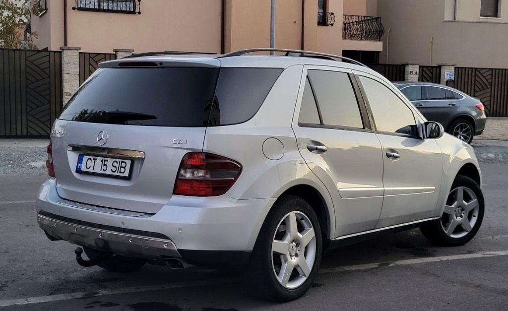 Cârlig remorcare original Mercedes ml w164 complet