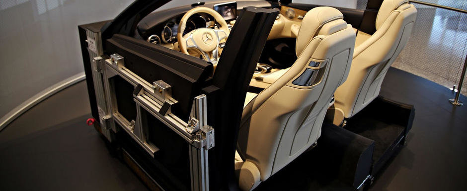 Cabina viitorului C-Class Cabrio, expusa la muzeul Mercedes din Stuttgart Cabina viitorului C-Class Cabrio, expusa la muzeul Mercedes din Stuttgart