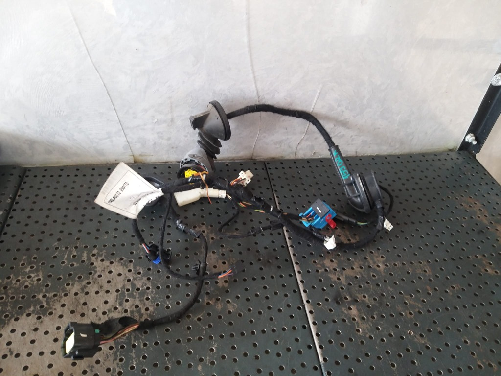 Cablaj instalatie electrica usa dreapta fata alfa romeo 159 939 50504311