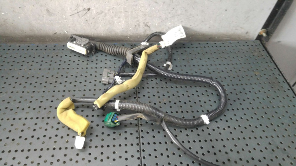 Cablaj instalatie electrica usa dreapta fata nissan juke f15 241241ka0a