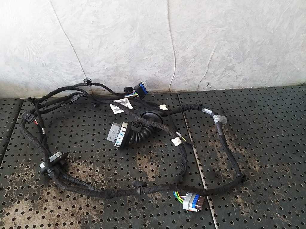 Cablaj instalatie electrica usa dreapta spate citroen c5 aircross 9830598080