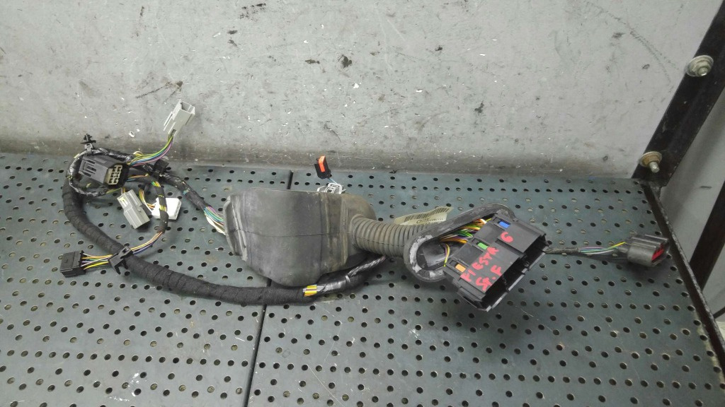 Cablaj instalatie electrica usa stanga fata ford fiesta 6 cb1 ccn 8v5t14a584acd