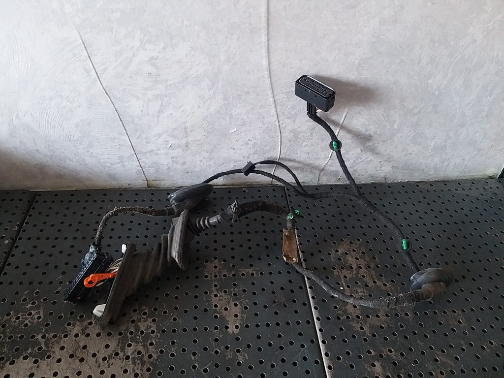 Cablaj instalatie electrica usa stanga spate vw touran 1t