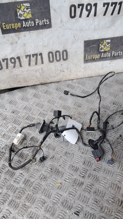 Cablaj usa stanga fata Opel Astra J 1.4 Turbo A14NET , transmisie manuala 6+1 , an 2011 cod 13253586