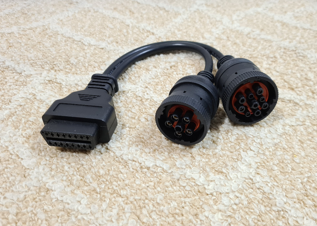 Cablu adaptor camioane utilaje J1708 7 pini J1939 9 pini - 16pin OBD2 Cummins