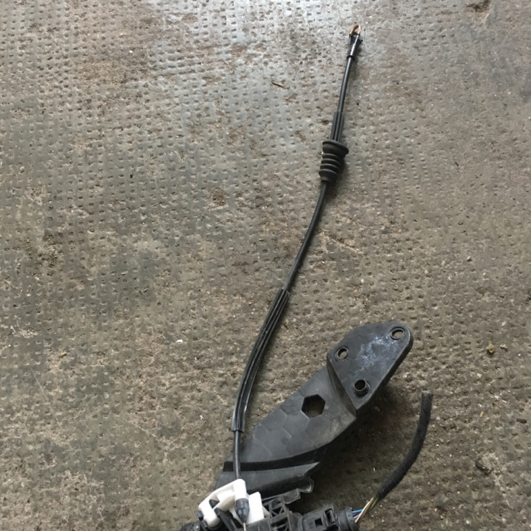 Cablu deschidere usa dreapta spate Volkswagen VW Golf 4 [1997 - 2006] Hatchback 5-usi 1.4 MT (75 hp) (1J1) 16V