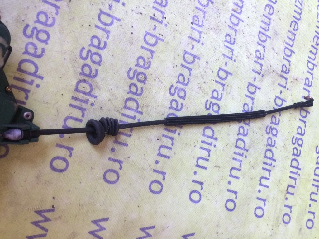 Cablu deschidere usa stanga fata Volkswagen VW Bora [1998 - 2005] Sedan 1.6 16V MT (105 hp) (1J2)