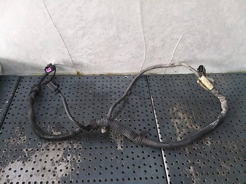 Cablu electric alternator electromotor 2.0 tdi vw golf 5 1k