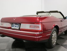 Cadillac Allante de vanzare