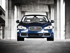 Cadillac CTS-V vs. Jaguar XFR: un duel redutabil