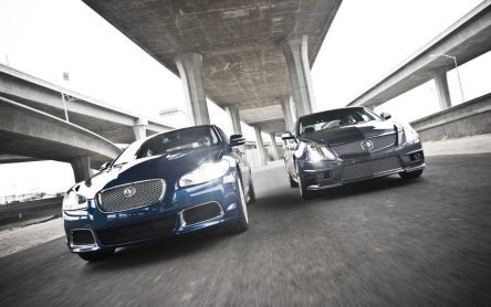 Cadillac CTS-V vs. Jaguar XFR: un duel redutabil Cadillac CTS-V vs. Jaguar XFR: un duel redutabil