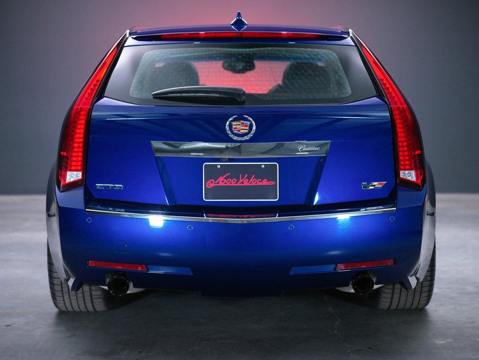 Cadillac CTS-V Wagon cu 46.186 de kilometri la bord